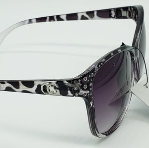 CG Accessories - CG Light Gray Animal Print Sunglasses CG Accessories - CG Light Gray Animal Print Sunglasses